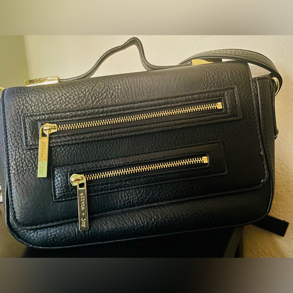 Black Olivia + Joy Crossbody Purse - Picture 8 of 8